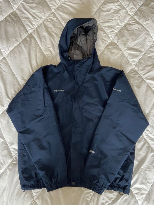 Якета Carhartt, Columbia, Vans, Levi’s