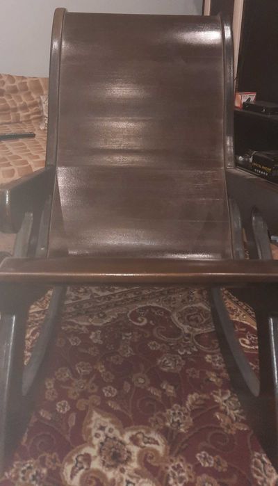 Продам кресло качалку