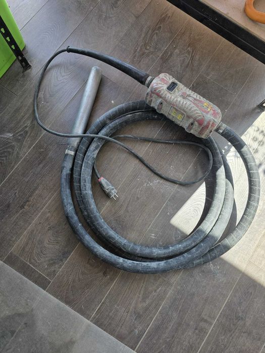 Inchirere vibrator beton Oradea