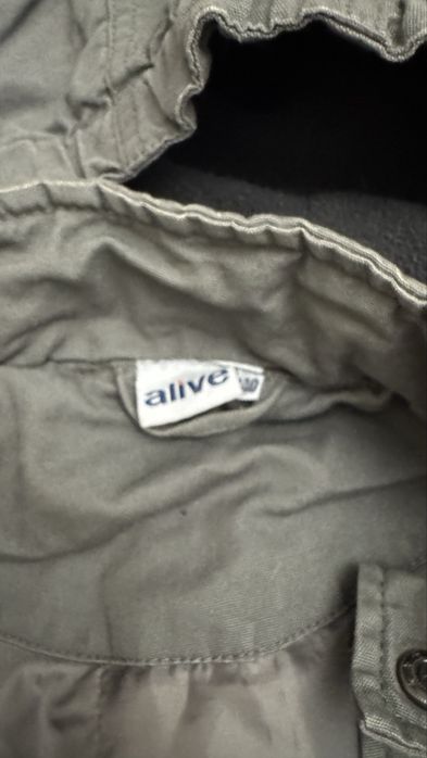 Продам куртку на мальчика