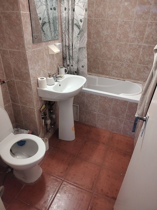 Dau in chirie garsoniera in Oradea zona Milcovului Nr 9