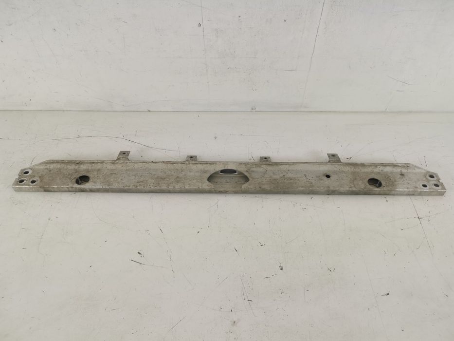 Долен държач на радиатор Ягуар / Jaguar E-Pace 1 Оригинален, в добро с