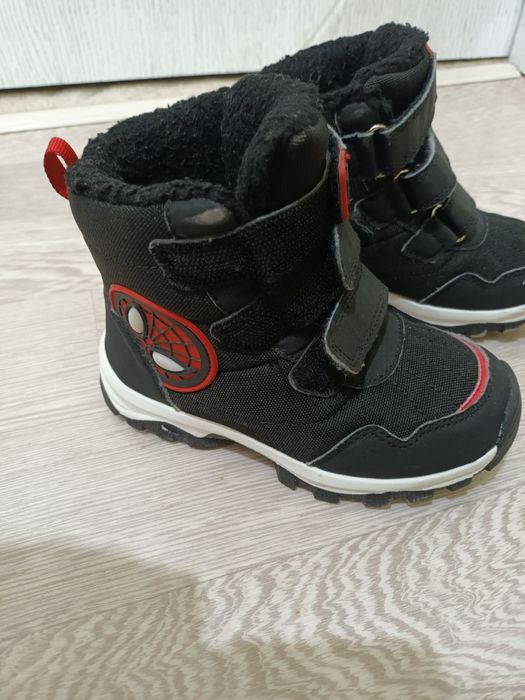 Детски маратонки и ботуши