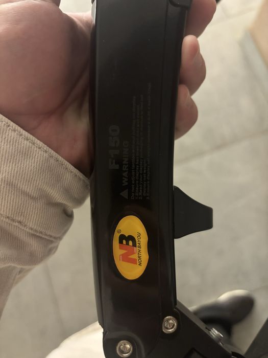 Кронштейн  на стенный для компа