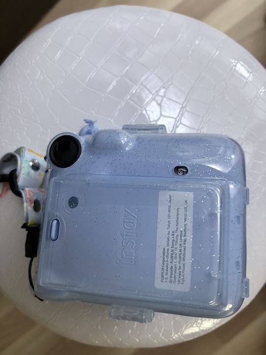 Продаю Instax mini 12