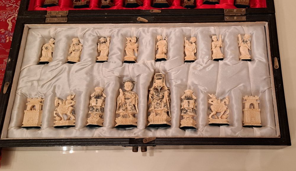 Шахматы коллекционные.