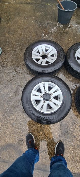 Гум с джанти за сузуки джими самурай Витара 15ц гуми на250 кл 5гуми