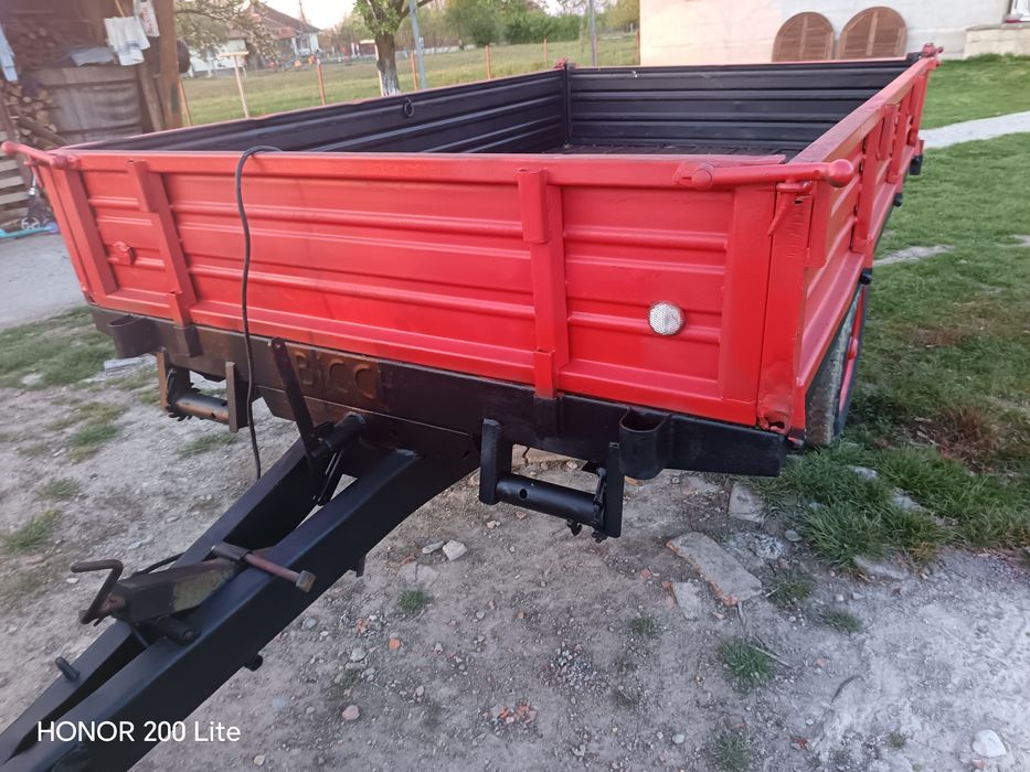 Remorca după tractor