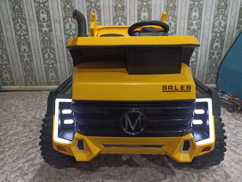 Продам детскую машину