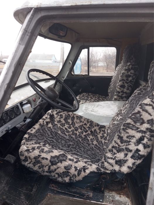 Продам машину уаз буханка