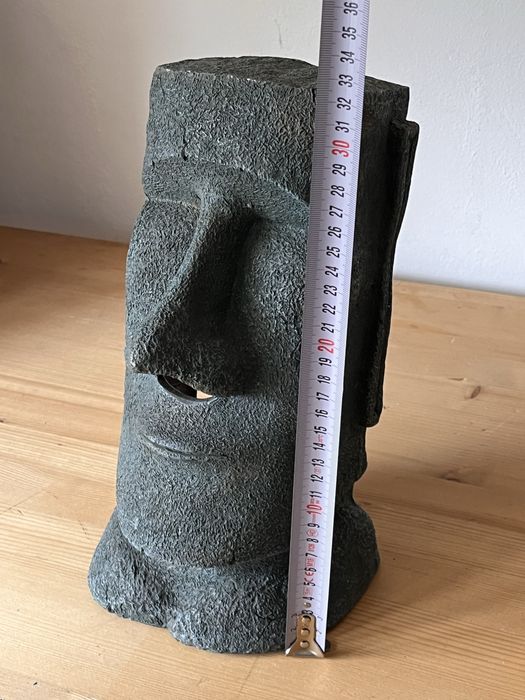 Statueta decorativa. Reproducere statui Moai Insula Pastelui