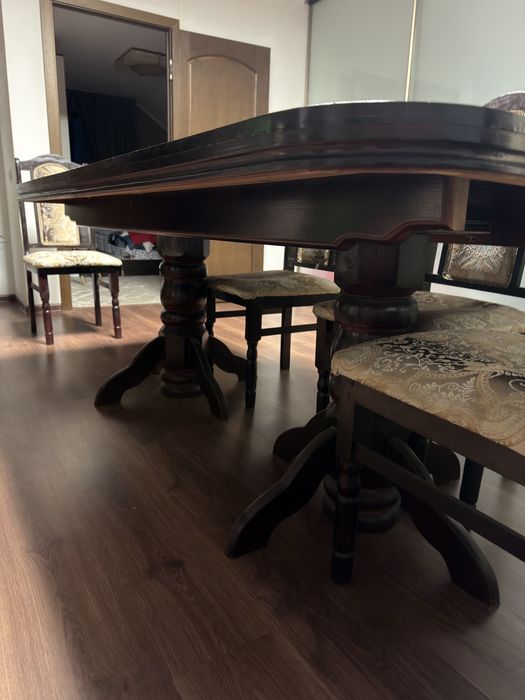 Стол, стулья, спальный гарнитур