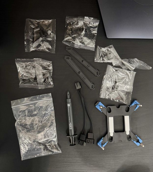 Cooler Procesor/CPU - Thermalright Frozen Warframe 240 BLACK AIO