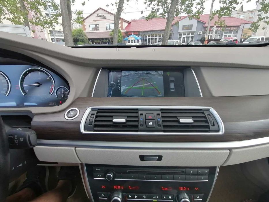 BMW 5 Series 2010 — imagine 3