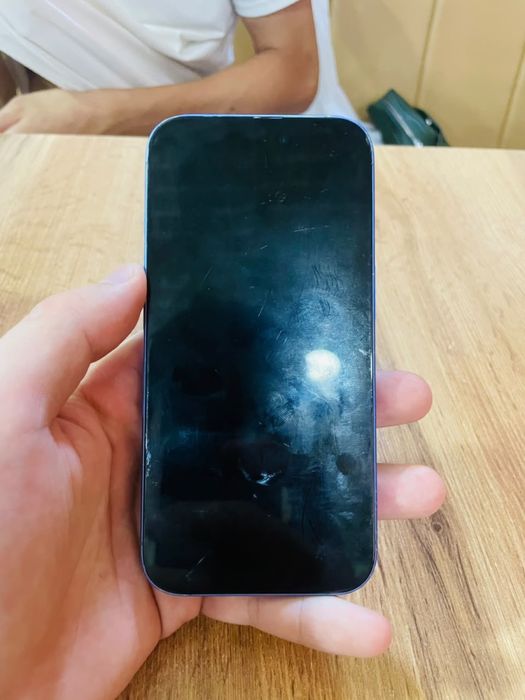 iPhone 16 Синий | 89% |