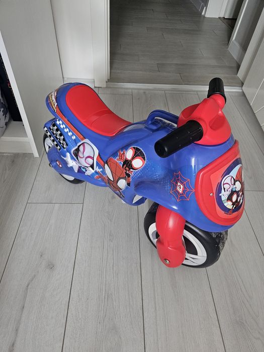 Спайдърмен Мотор за яздене Winner Spidey Injusa