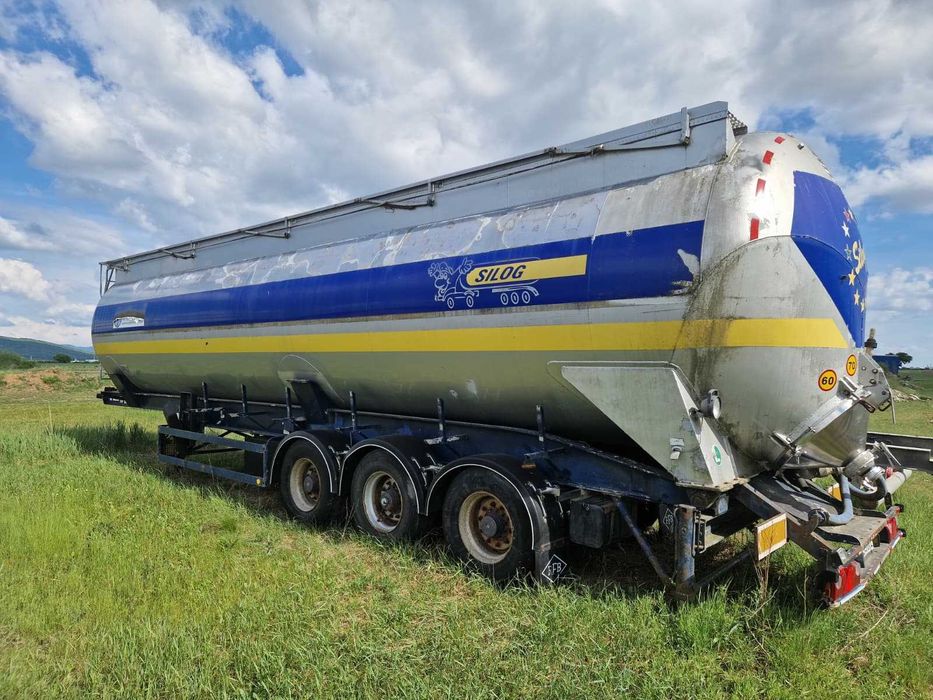 semiremorca Silo Feldbinder 58 m3, aluminiu