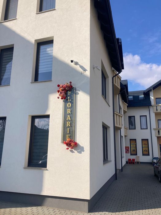 Spații birouri și spațiu comercial