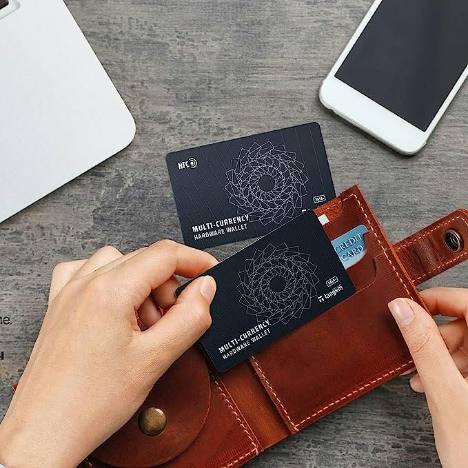 Холодный криптокошелек Tangem Wallet (2 карты)