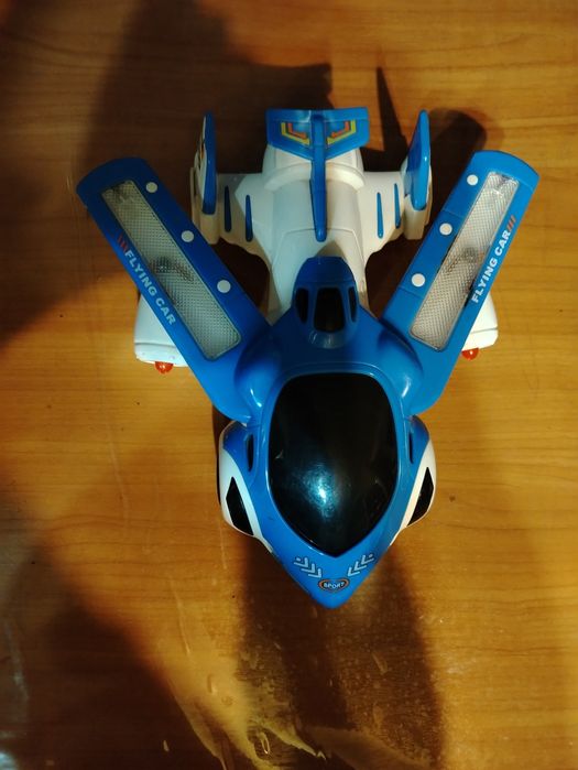 Собачка интерактивная и самолёт музыкальный