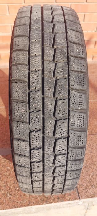 Продам зимние шины липучка