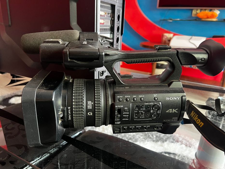 Видео камераSony PXW-Z150 +Nikon D 5300 тяло + 18-55mm обектив