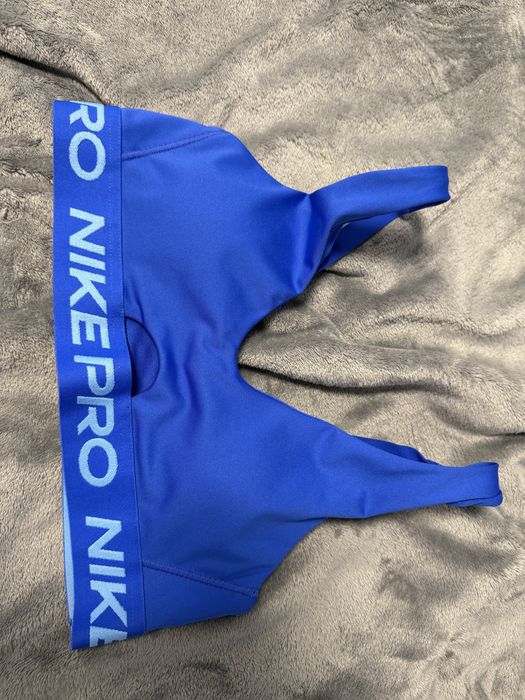 Спортен сутиен NIKE PRO