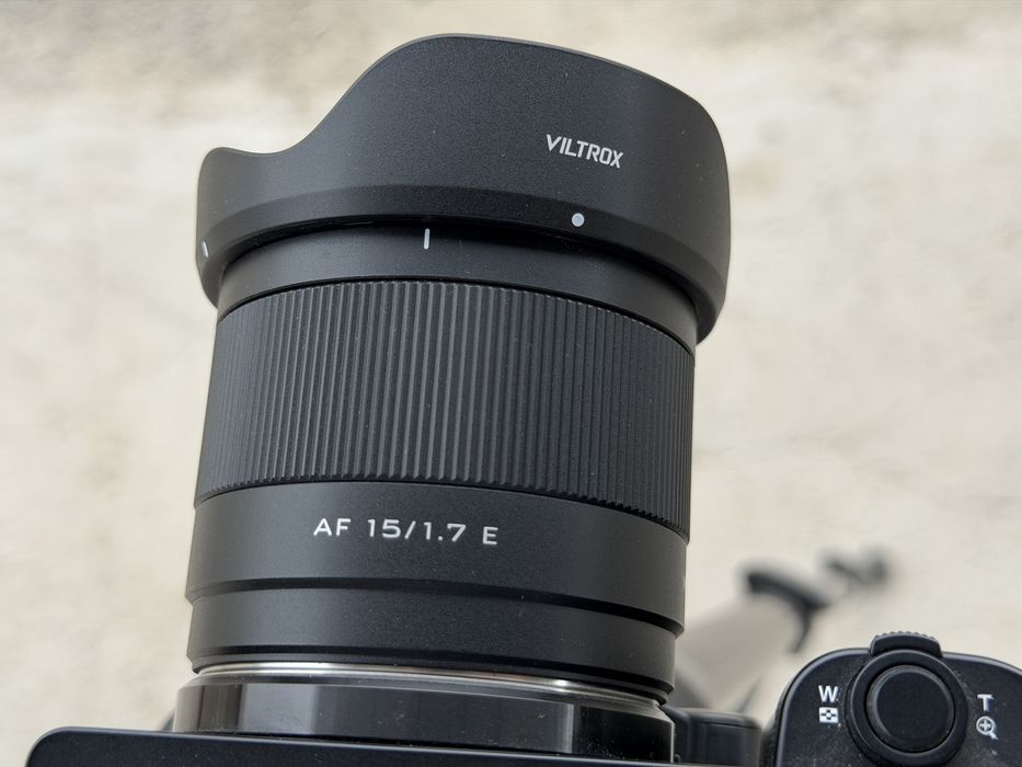 Sony ZV-E10 vlog / video kamera set sotiladi (ideal holat)