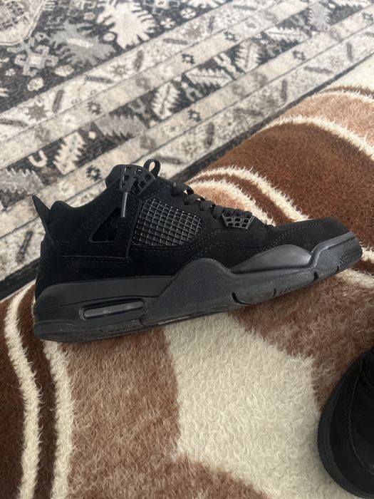 Jordan 4 black cat