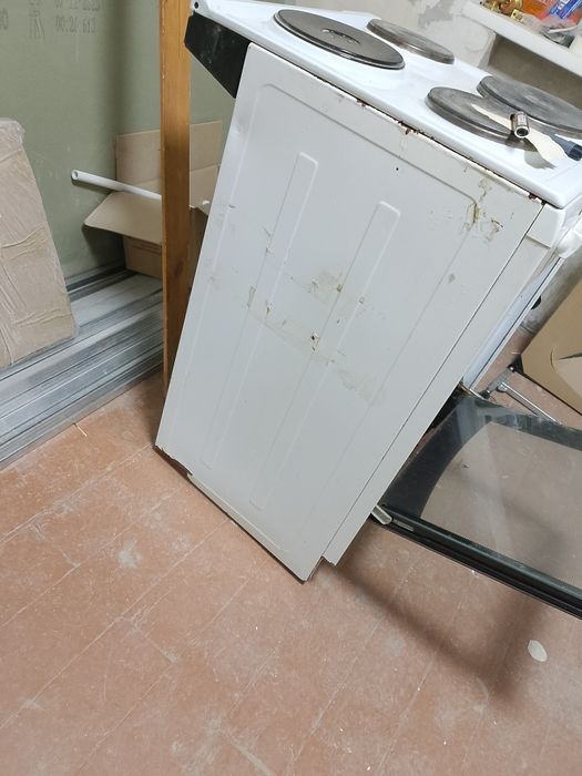 Продам электроплиту Дарина