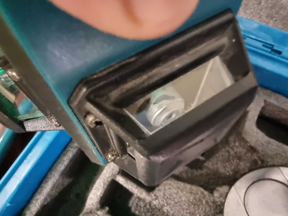 Лазерен нивелир, зелен цвят