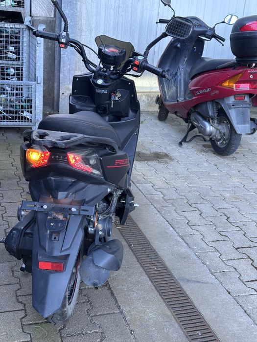 Vand scutere 125