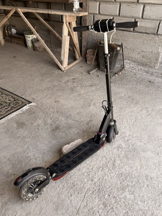 Продам электросамокат
