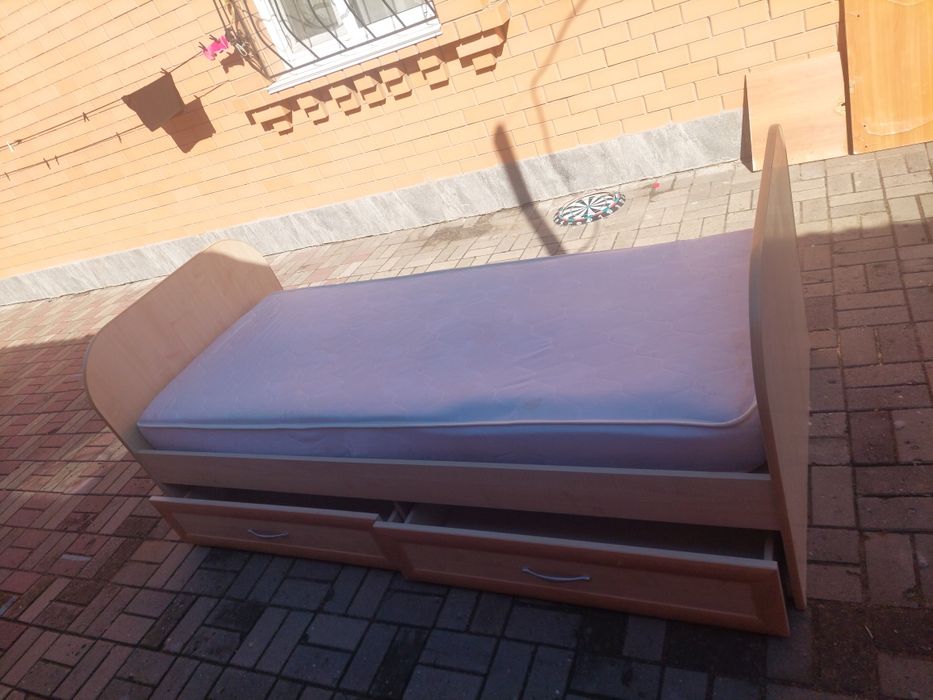 Продам односпальная кровать