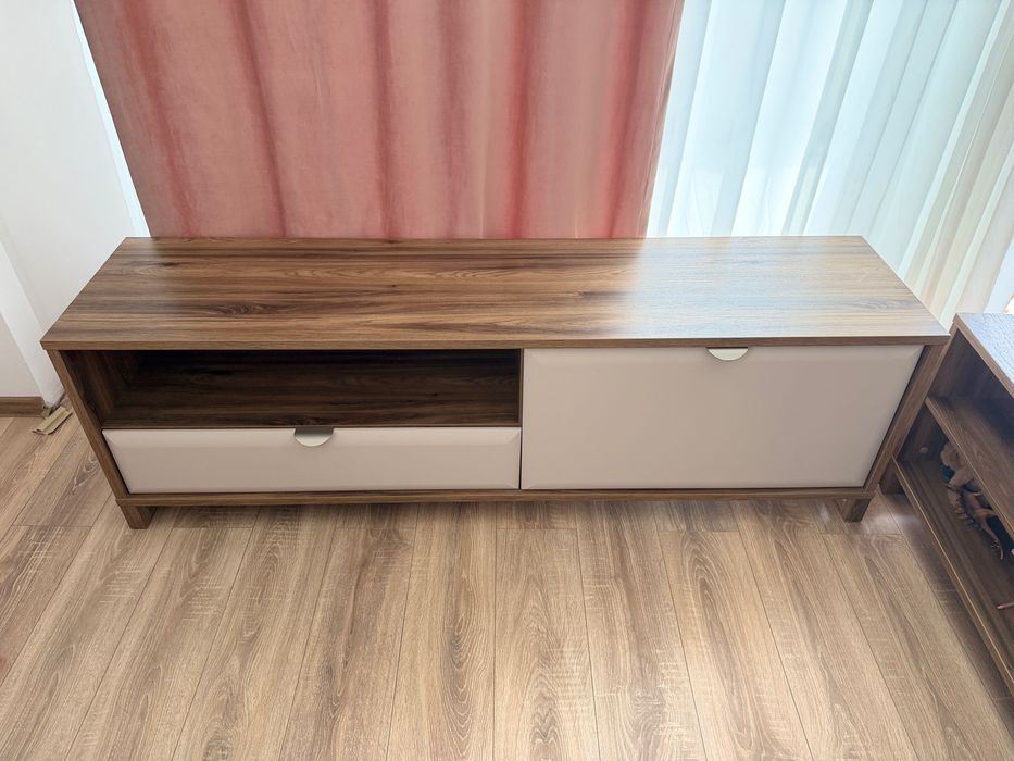 Comoda TV din lemn masiv