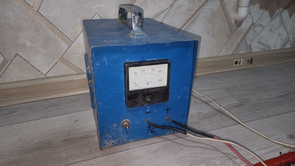 Акумляторни Зарядлаш ускунаси