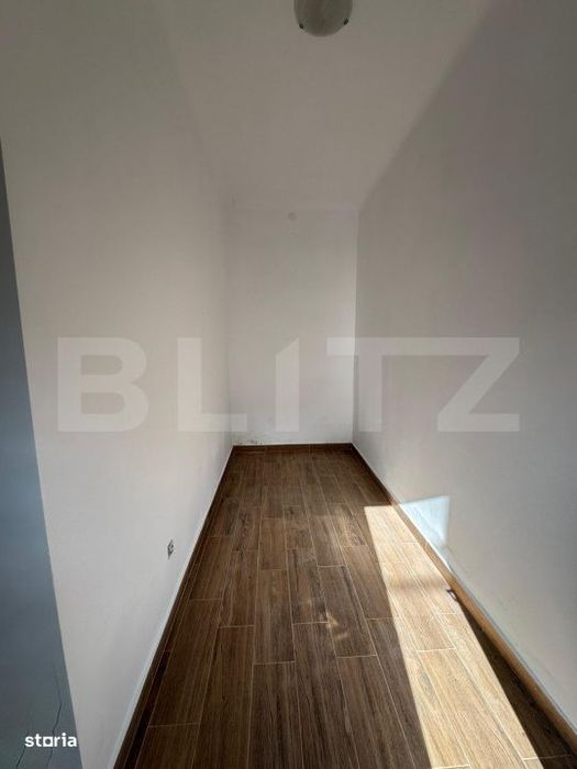 Casa spatioasa cu 6 camere, teren 700 mp, garaj si terasa