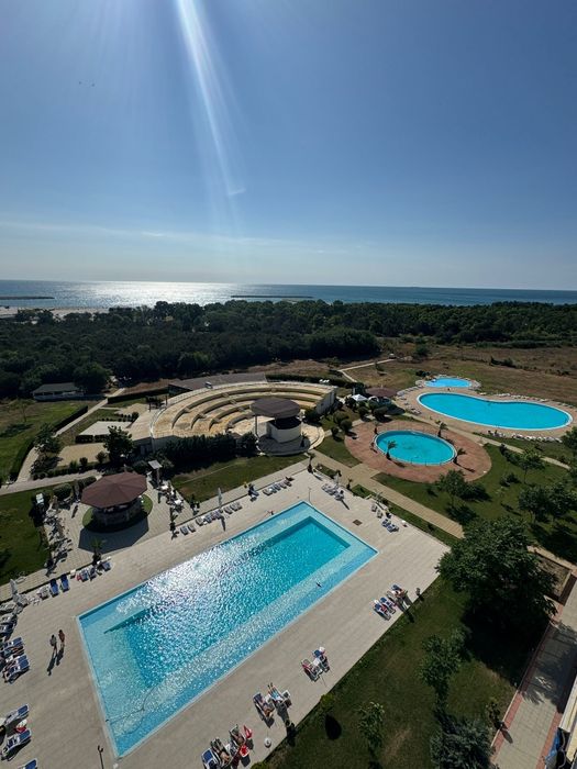 Particular inchiriez camera in Blaxy Resort Olimp