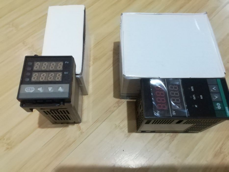 Controler temperatura industrial 0-400°, Rex și CHB 402