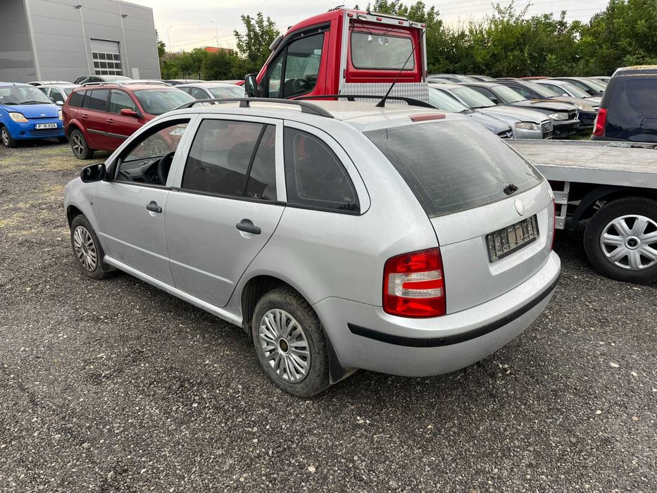 Dezmembrez Skoda Fabia 1 facelift break gri argintiu 9156 an 2008 1,9 TXI cod AXR 74KW