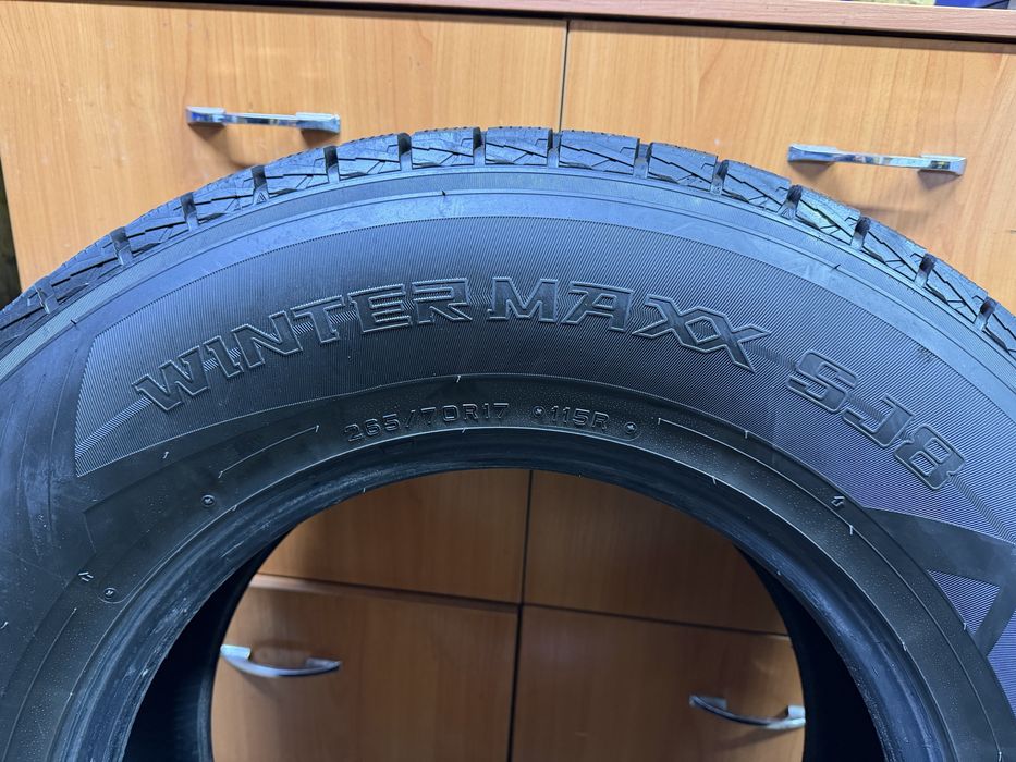 Продам шины Dunlop 265/70/17