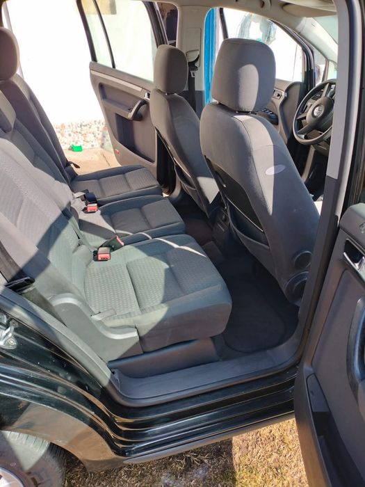 Volkswagen Touran 2004 benzină, 2.012 € — imagine 3