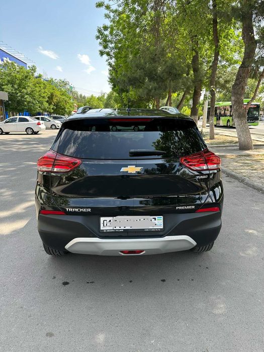 Tracker sotiladi. Продается своя машина Tracker 2 Premier