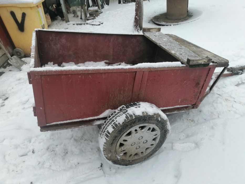 Vând remorcuta motocultor