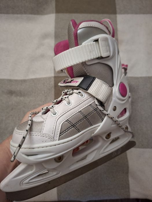 Продам детские коньки 33-36 размер