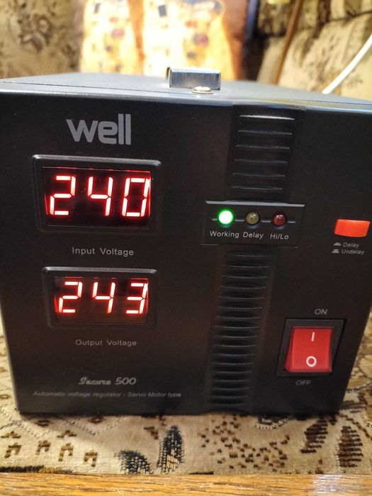 Stabilizator de tensiune cu servomotor Well Secure 500VA / 300W