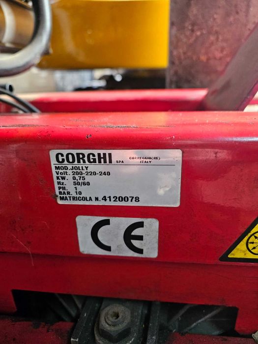 Машина за монтаж и демонтаж на гуми НОВА Corghi