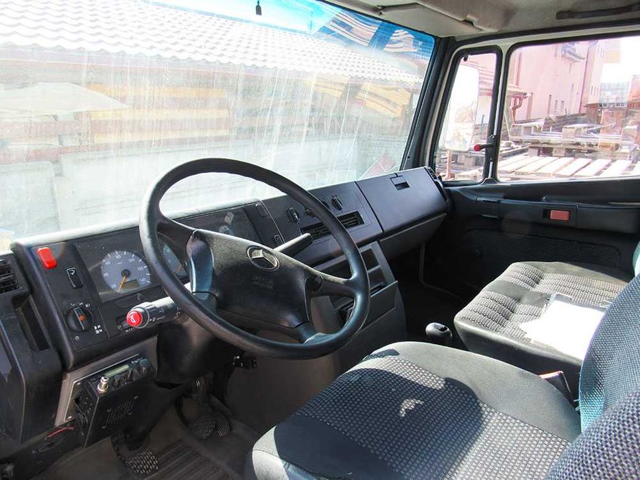 Mercedes Vario 816