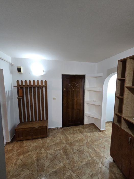 Închiriez apartament zona Selgros C.U.G.