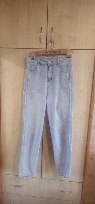 Продам новые джинсы
